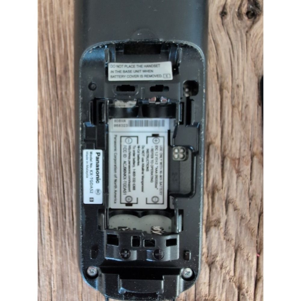 Panasonic KX-TGDA52 Black Cordless Handset w/ Charging Station Tested & Working - Picture 7 of 13